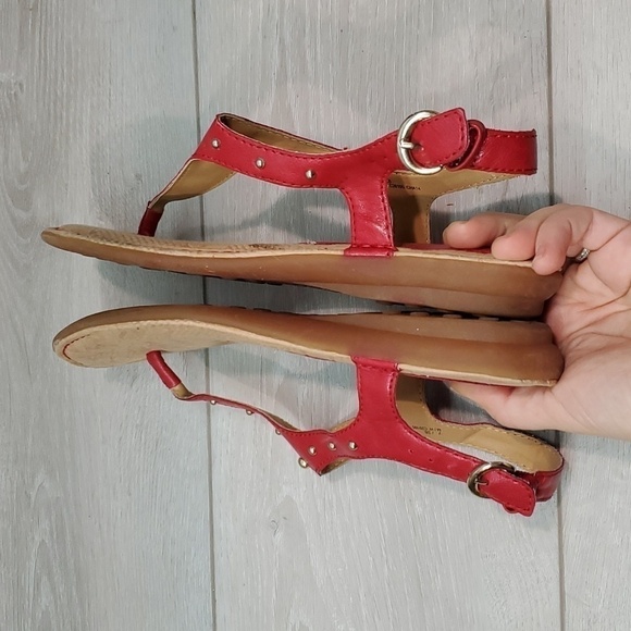 B.O.C. Born Women T strap Sandals Flats shoes sz 7 - Picture 10 of 12